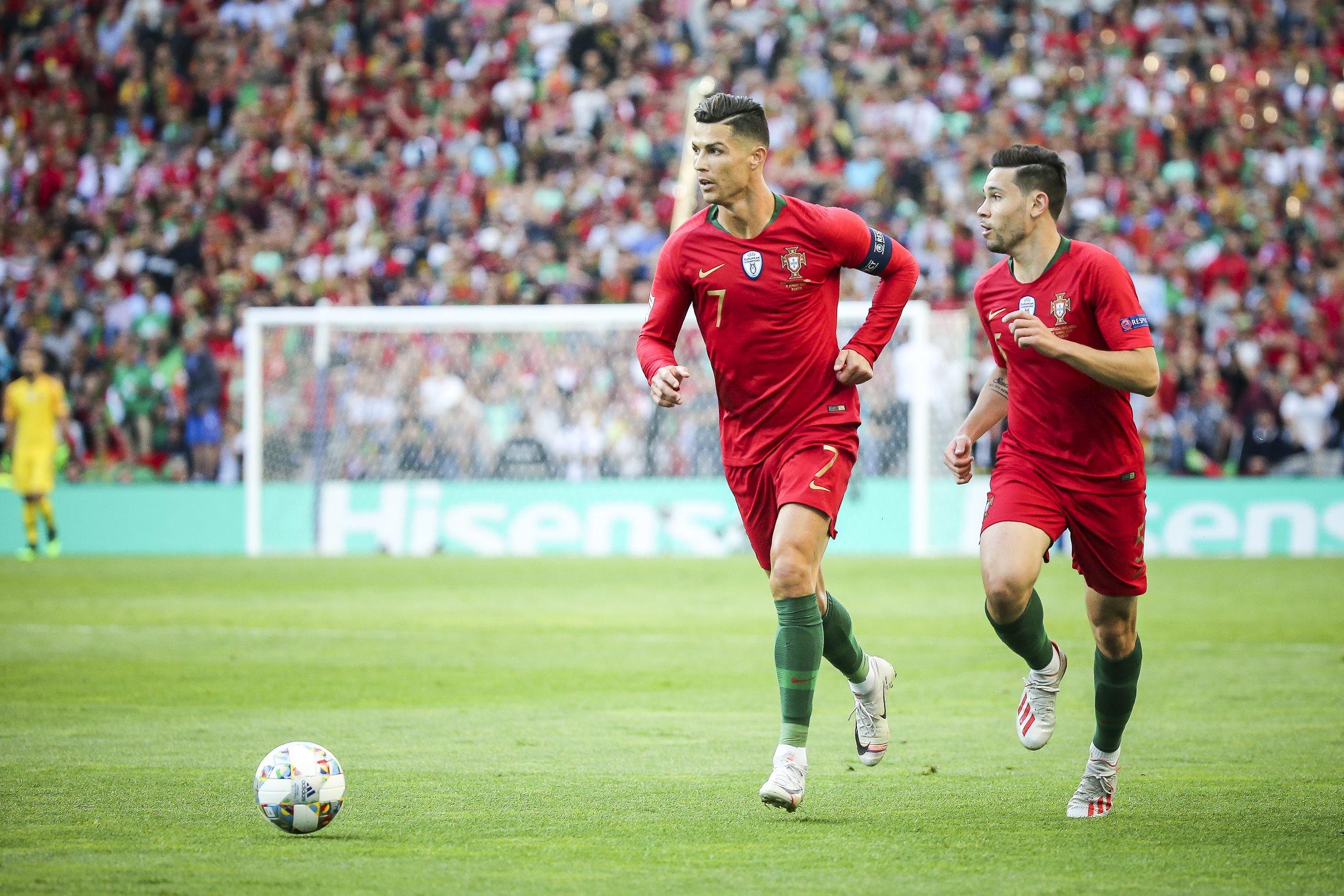 محمد عبدالله لاعب الأهلي السابقأسطورة الكرة السعودية