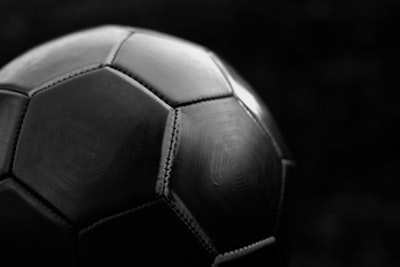متى موعد قرعة دوري أبطال أوروبا 2025 دور 16؟